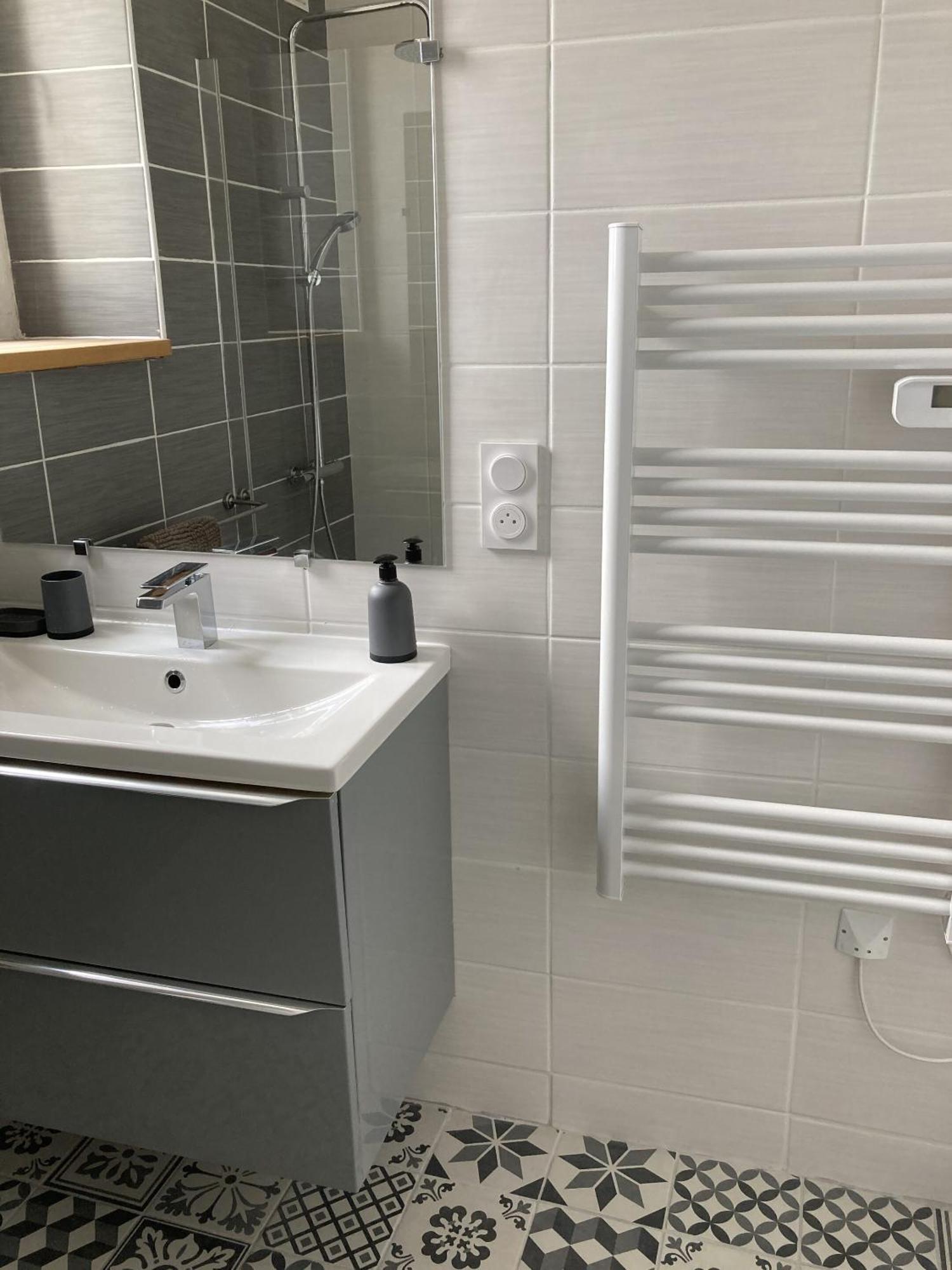 Location Appartement Des Pyrenees Borderes-sur-l'Echez Zimmer foto