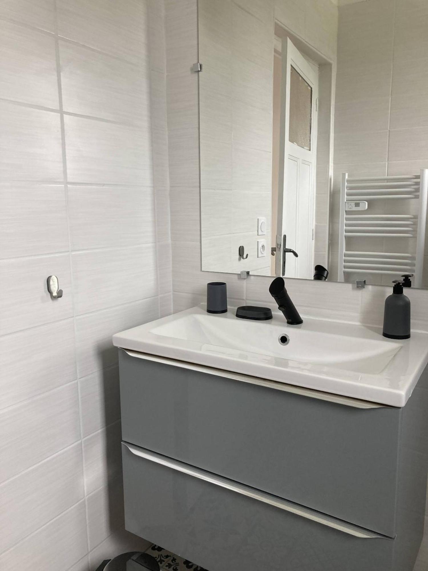 Location Appartement Des Pyrenees Borderes-sur-l'Echez Zimmer foto