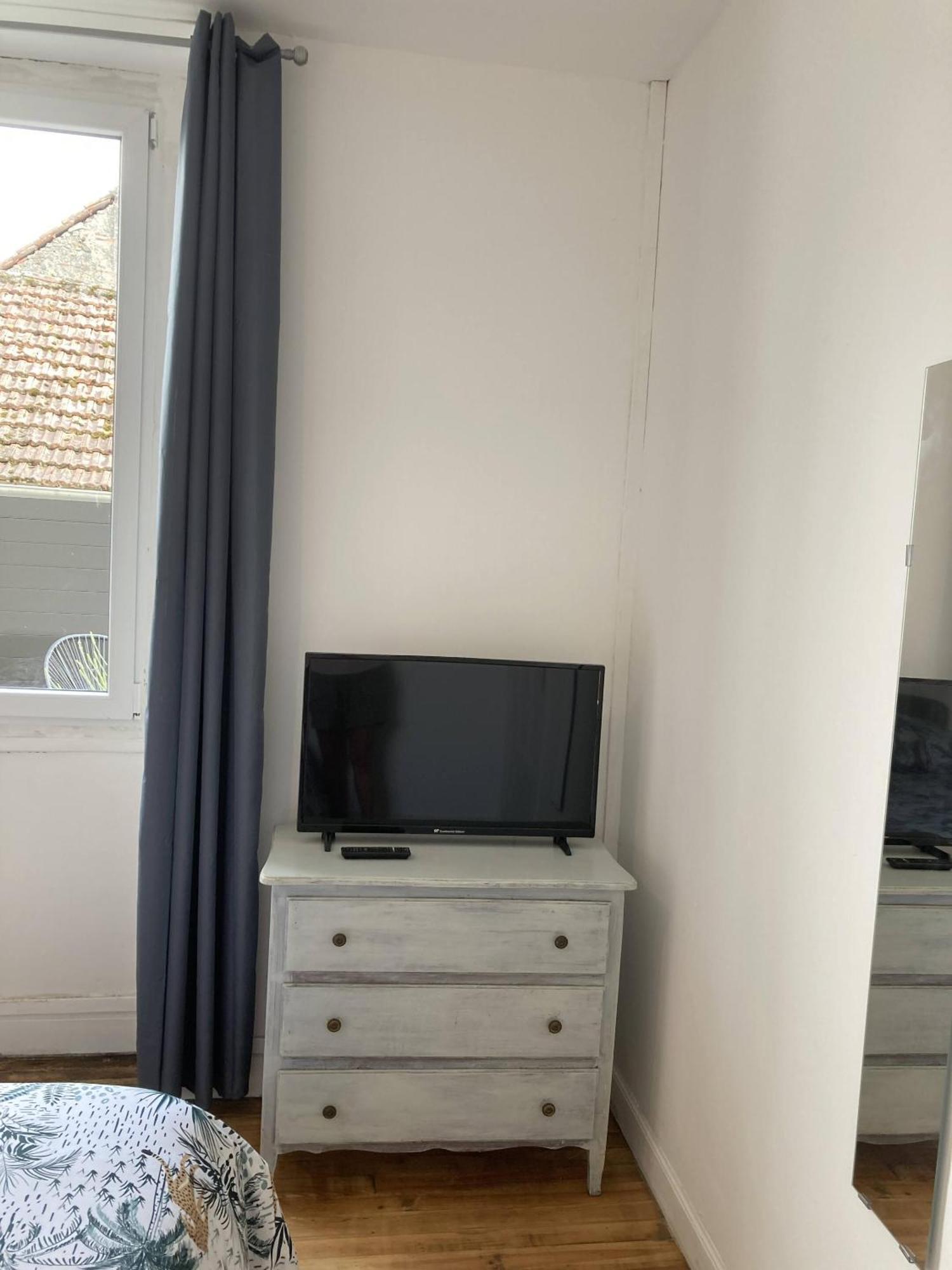 Location Appartement Des Pyrenees Borderes-sur-l'Echez Zimmer foto